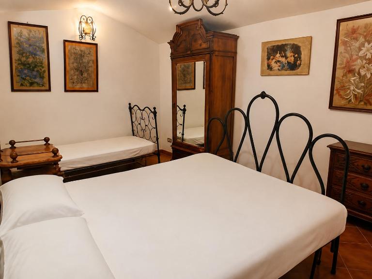 Scenic Holiday Home in Fematre di Visso Sibillini Mountains - B&B Fematre