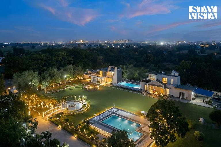 StayVista at Marwah Farm - Pool & BBQ - Ferienwohnung Neu-Delhi