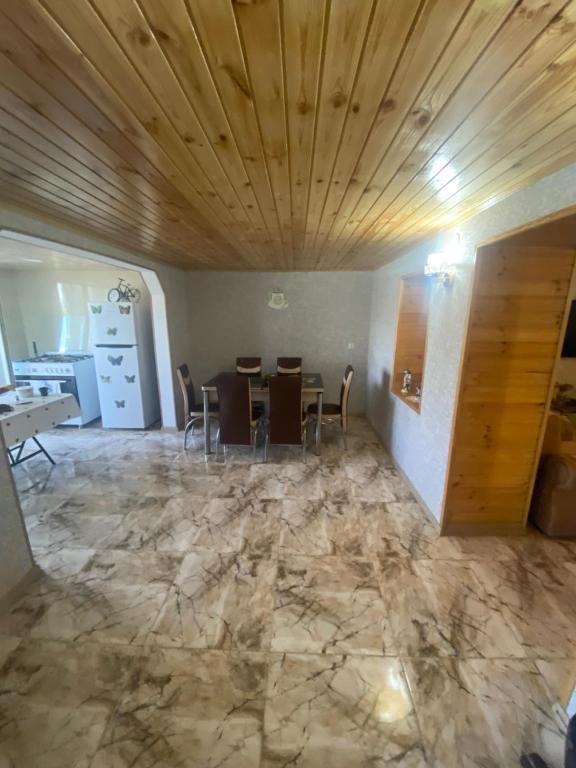 IKA Guesthouse - Ferienwohnung Mashnaari