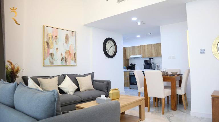 2BR Masdar City - Stylish Stay with Pool & Balcony - B&B Abu Dhabi Island and Internal Islands City