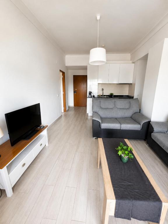 Over the Rainbow - B&B Almada