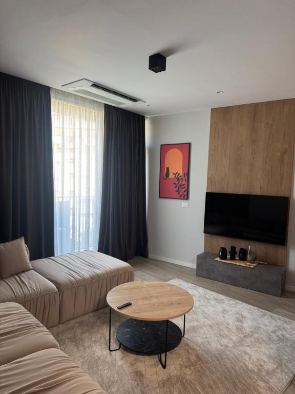 Lake View Apartment - B&B Tirana