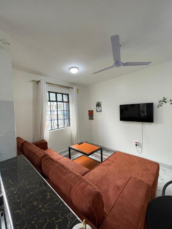 cozy 1bedroom mombasa near the beach with hot shower, Netflix, Secured parking 07&07 for 95 then 61to18 - Ferienwohnung Mombasa
