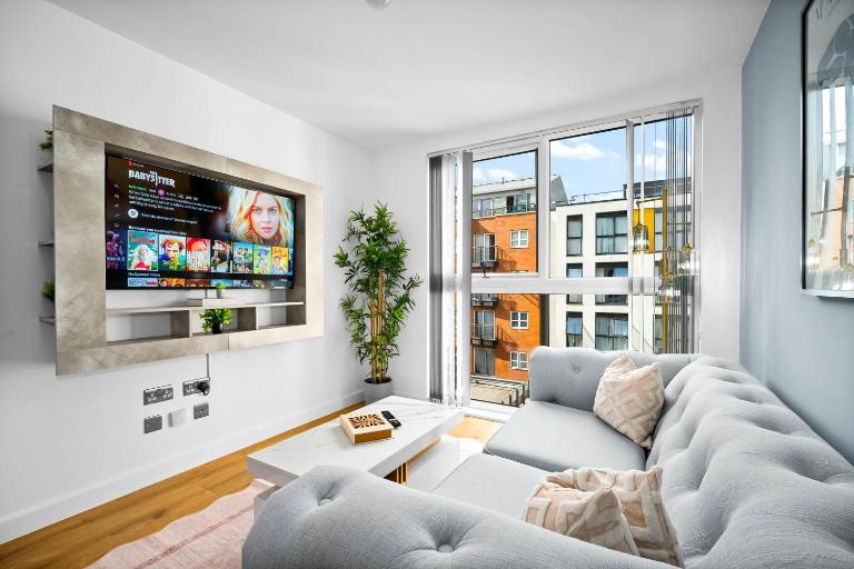Stylish Apartment - Smart TV - Netflix 301SL - Bed and Breakfast Birmingham
