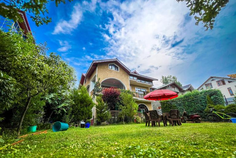 De brook - B&B Srinagar