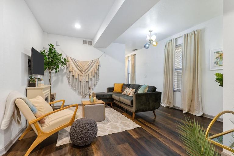 Columbus Park - Lower- 1 Bed Close to River Market - B&B Kansas City