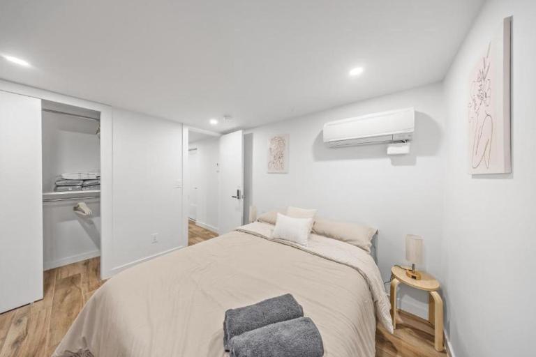 The Cosmo Outstand NYC - Private Room near Times Square - B&B New York