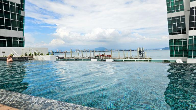 Maritime Seaview Suite By NGN Homestay - B&B George Town