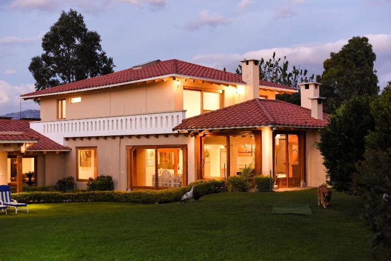 Quinta Guayllabamba - Piscina, Jacuzzi y Gimnasio - B&B Quito