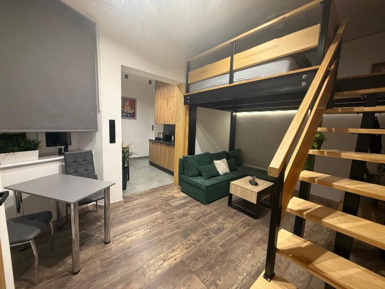 Stylowy Loft Apartament z Antresolą w Centrum Gorzowa - B&B Gorzów Wielkopolski