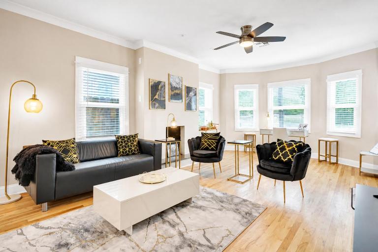 The Marbled Speakeasy - San Antonio Luxury Home by the Alamo - Ferienwohnung San Antonio