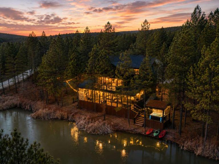 Waterside Retreat Hot Tub Kayaks EV Charger - Ferienwohnung Broken Bow