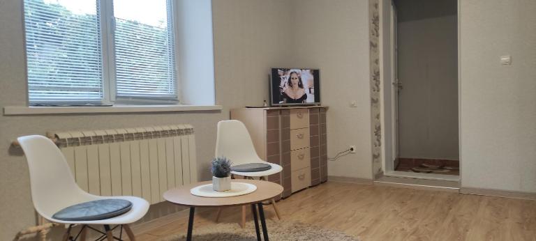 Radvanka apartments напівособняк з власним двором - Bed and Breakfast Oezjhorod