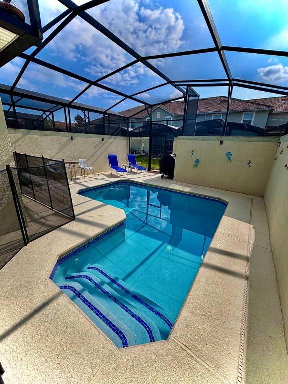 Disney Themed Home l Private Pool l Lazy River - B&B Kissimmee