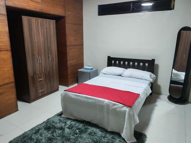 RnR Suites - Bed and Breakfast Dagupan