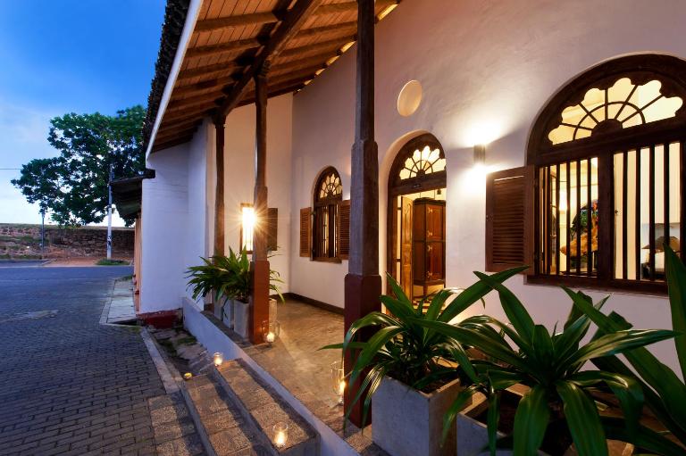 Galle Fort 3BR Villa, B&B, Private Pool, Roof Terrace - Ferienwohnung Galle