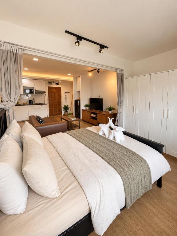 Spacious Cozy Studio on Nimman main road - B&B Chiang Mai