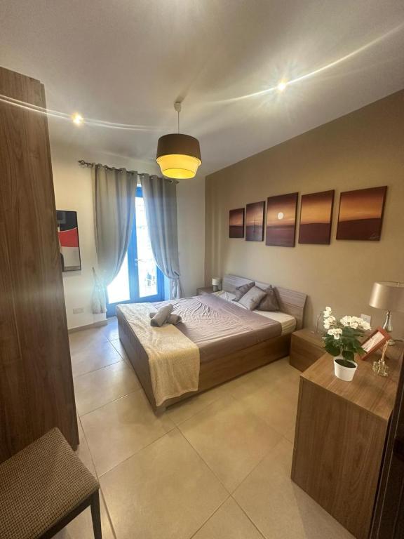 Sliema, Balluta Penthouse Apartment with terrace - Ferienwohnung Sliema