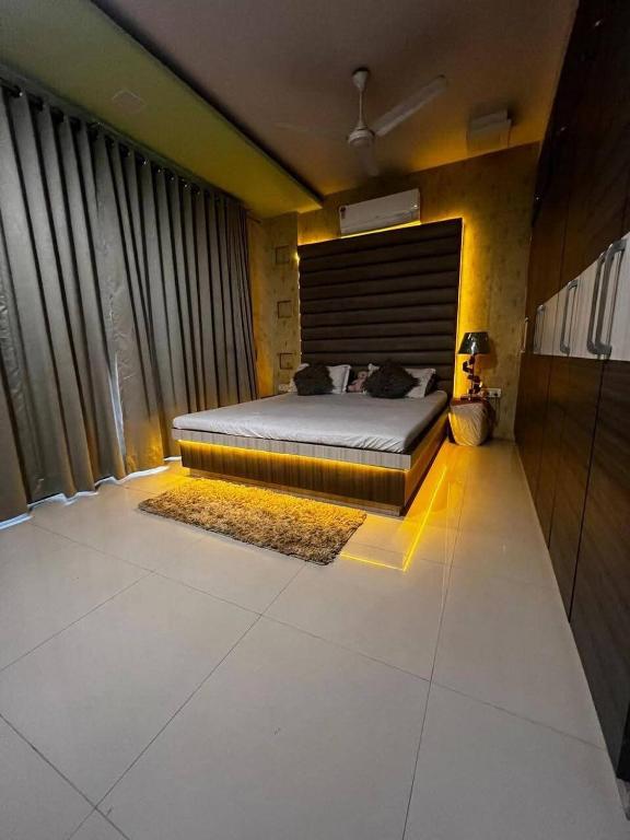 Cosy big size room in a spacious 5BHK - Chambres d'hôtes Bombay