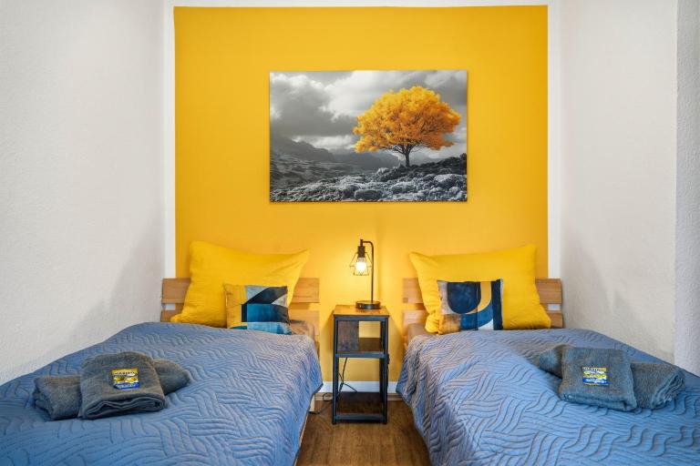 CASATUA - 2 Apartments mit Balkon, Arbeitsplatz & WiFi, Messe - B&B Wuppertal