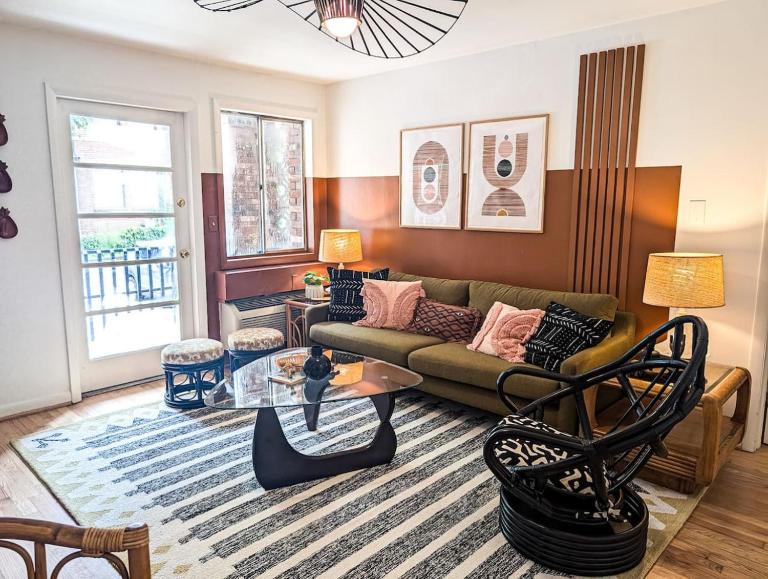 The Tiki Suite 2BR 2BA - B&B Columbia