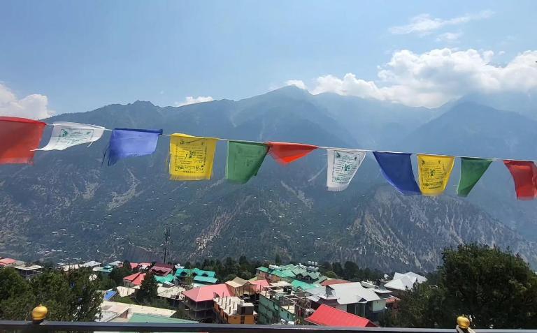 Mountain Breeze Home Stay - B&B Kalpa