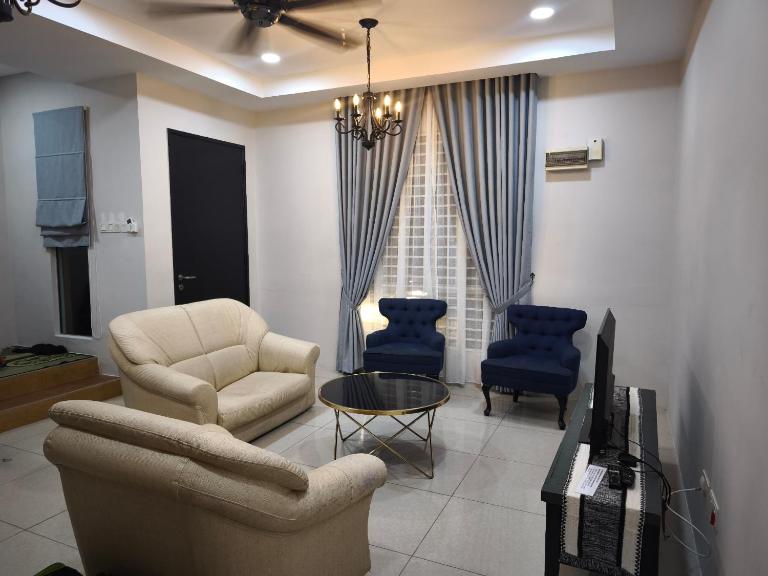 Bukit Citra Nilai Homestay - B&B Kampung Baharu Nilai