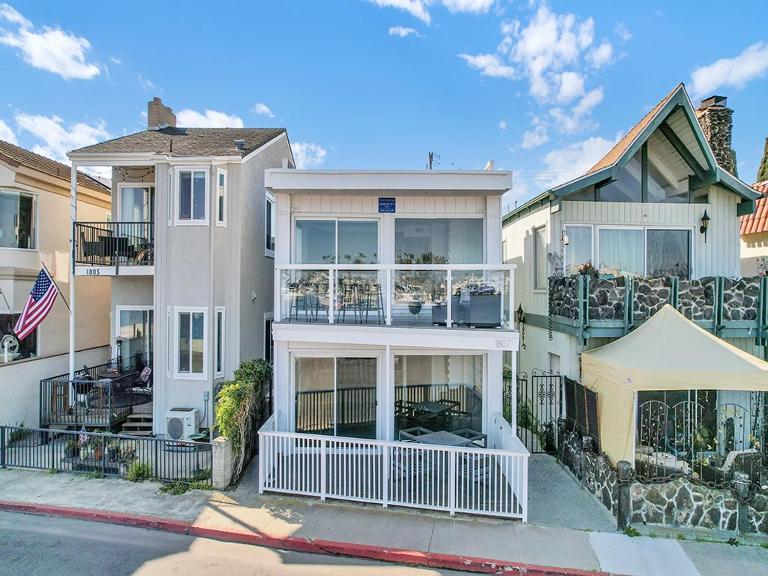 1807 W Bay Unit B - B&B Newport Beach