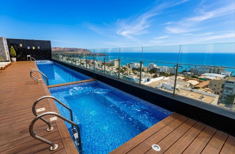 Luxury Ocean View Loft Piscina y Rooftop Barranco - B&B Lima