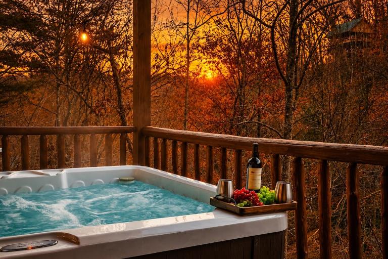 Smoky Mountain Cabin - Hot Tub - Arcade - 3 Kings - B&B Sevierville