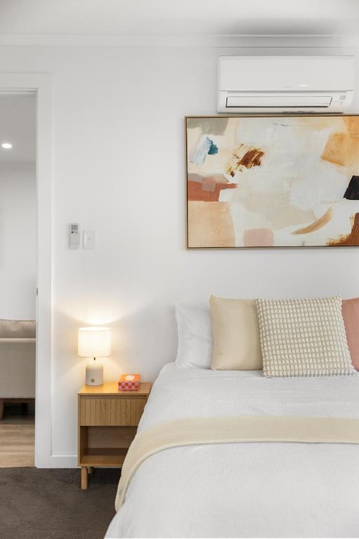 Stylish 2BR - Corner Stay in Prospect - B&B Prospect