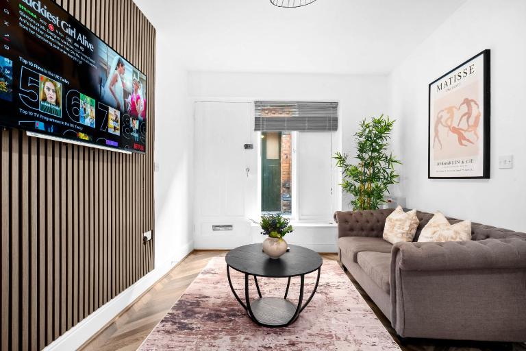 Stylish Apartment - Smart TV & Netflix - Wolverhampton Centre 12CH - B&B Wolverhampton