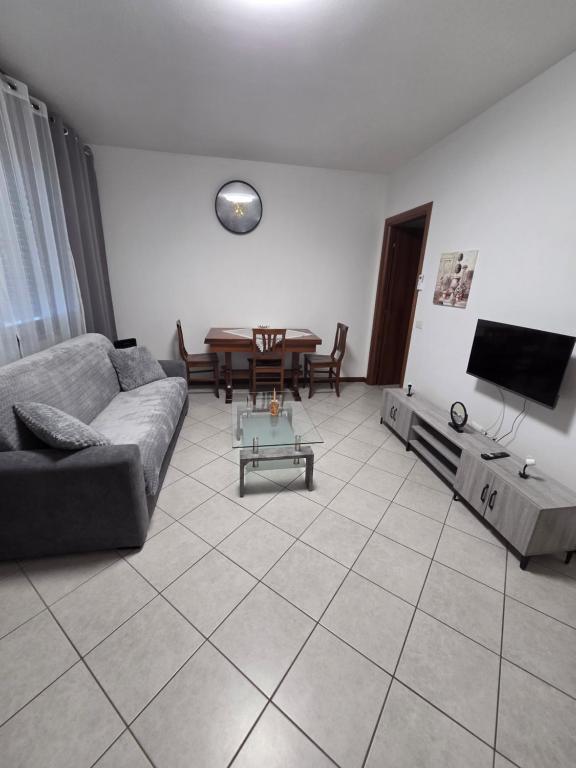 Confortevole alloggio - Ferienwohnung Piacenza