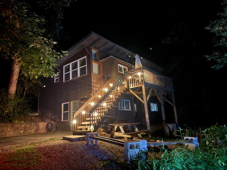 Elk Ridge - cherokee casino GSMNP - B&B Whittier