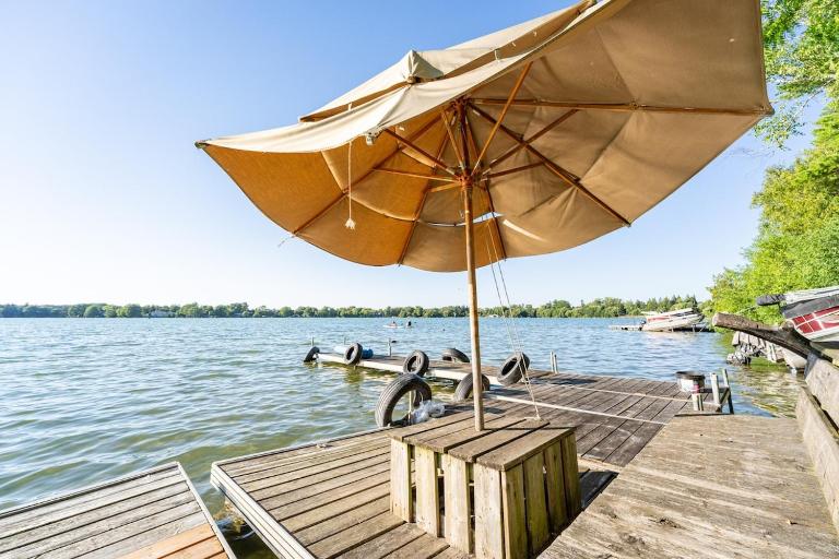 Luxury 2 Beds Guest suite Stunning Lakefront - Chambres d'hôtes Richmond Hill