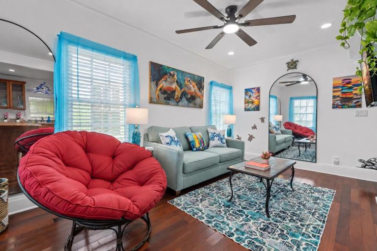 Turtle Nest Condo - Pool - 2nd Floor - B&B Key West