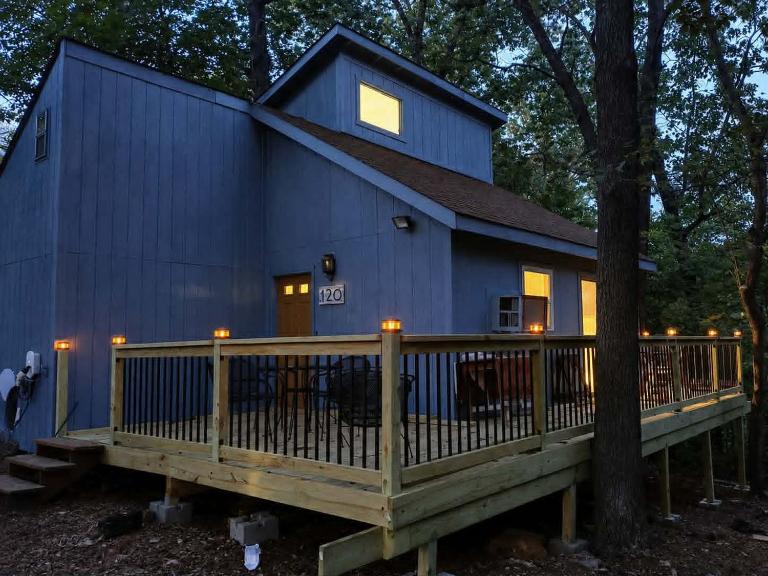 Jade Escape - Near Bagnell Dam Strip - Sleeps 8 - EV Charger - B&B Rocky Mount