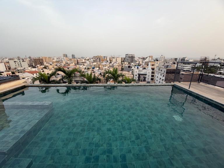 Luxury Mermoz Guest House - B&B Dakar
