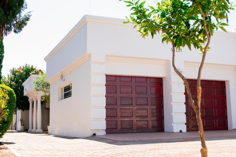 The White Pillow - B&B Gaborone