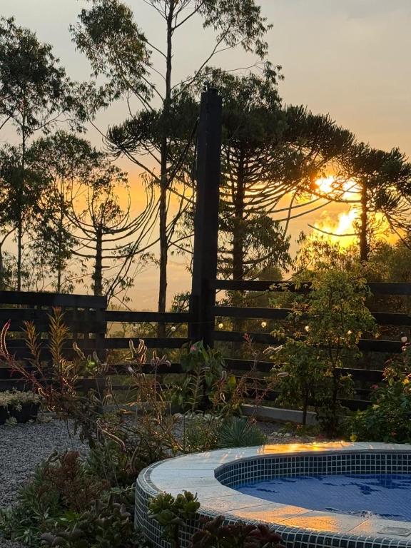 Casa com piscina aquecida, estilosa e privativa - B&B Nazaré Paulista