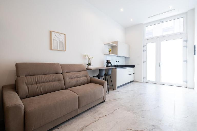 Residenza Sant'Ambrogio 6B - 15 minutes from Malpensa - B&B Busto Arsizio