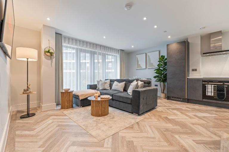 Luxury 1BR London Apartment - Near Tube - Sleeps 4 - B&B New Barnet