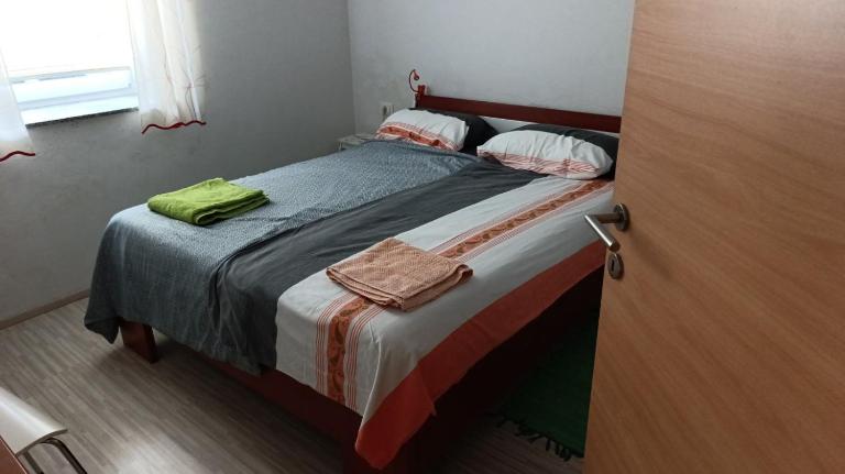 Apartma Aškerčeva - B&B Isola d'Istria