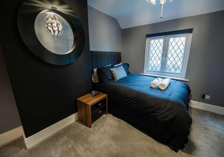 Doncaster Fully Furnished 4 BR Sleeps 7 Ideal for Families & Contractors Free Parking - B&B Sprotbrough