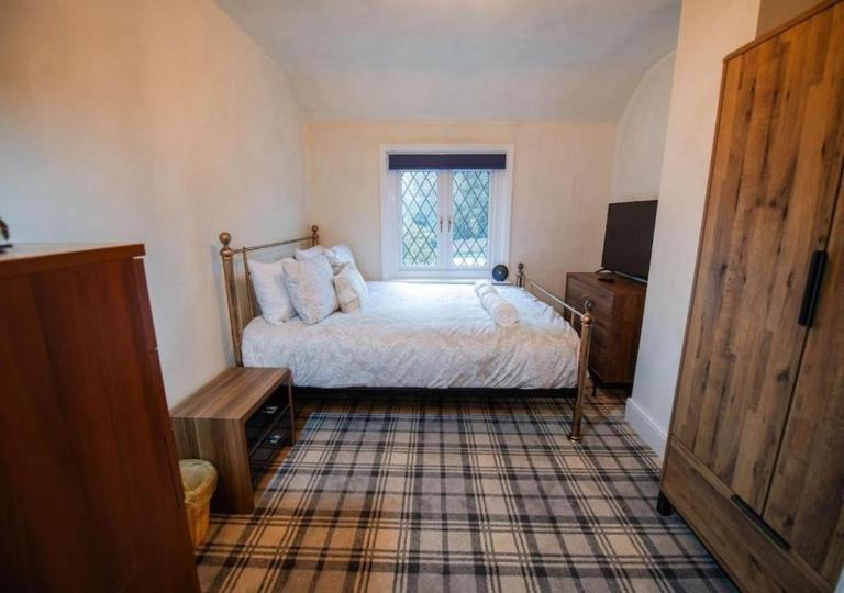 Ferryboat Cottage Doncaster Fully Furnished 4BR Sleeps 7 Ideal for Families & Contractors Free Parking - Ferienwohnung Sprotbrough