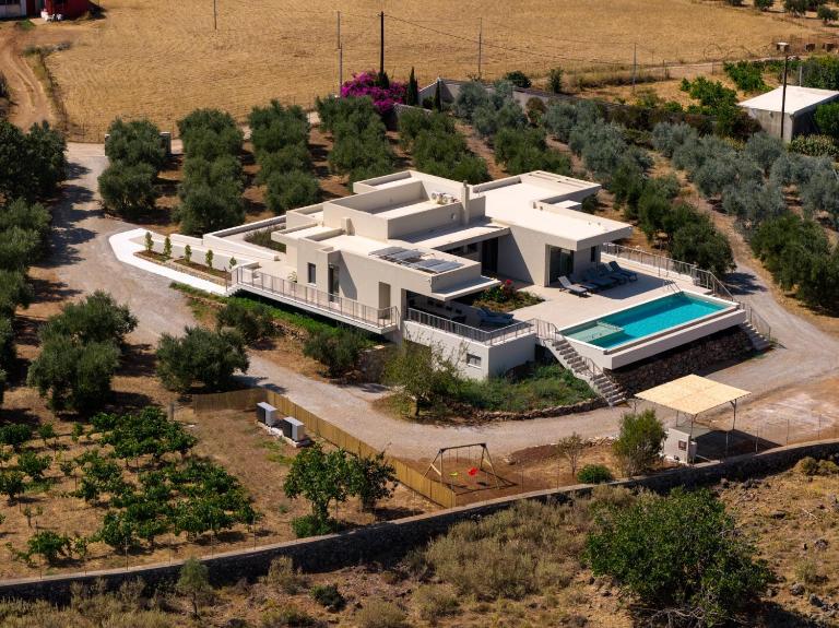 Ampelea Inspired Living - with 60 sqm Private Heated Infinity Pool - B&B Atsipopoulo