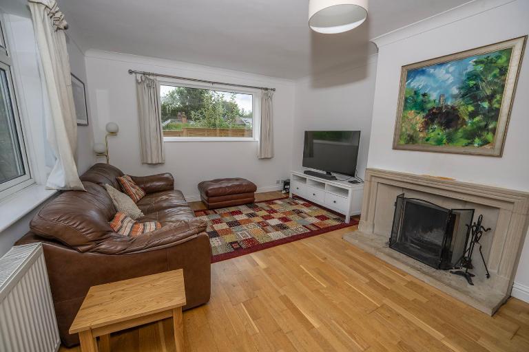 Peaceful Glastonbury Bungalow - Ideally Located - B&B Glastonbury