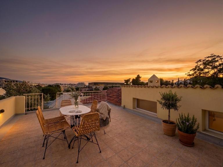 Under the Acropolis Plaka Luxury Apartment - B&B Atenas