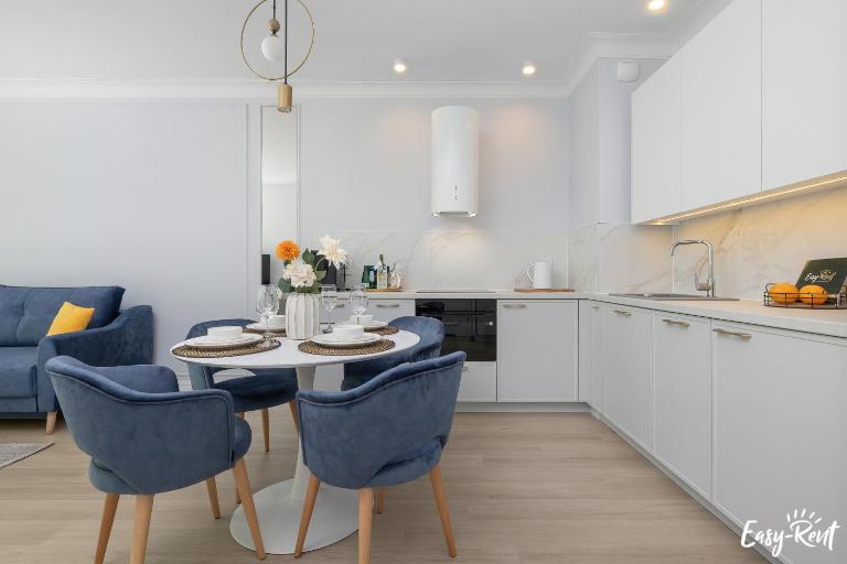 Apartament Baltic Forest Retreat - Rezydencja Niechorze B207 - Easy-Rent Apartments - widok na las, basen kryty, sauna i jacuzzi - w cenie apartamentu - Chambres d'hôtes Niechorze