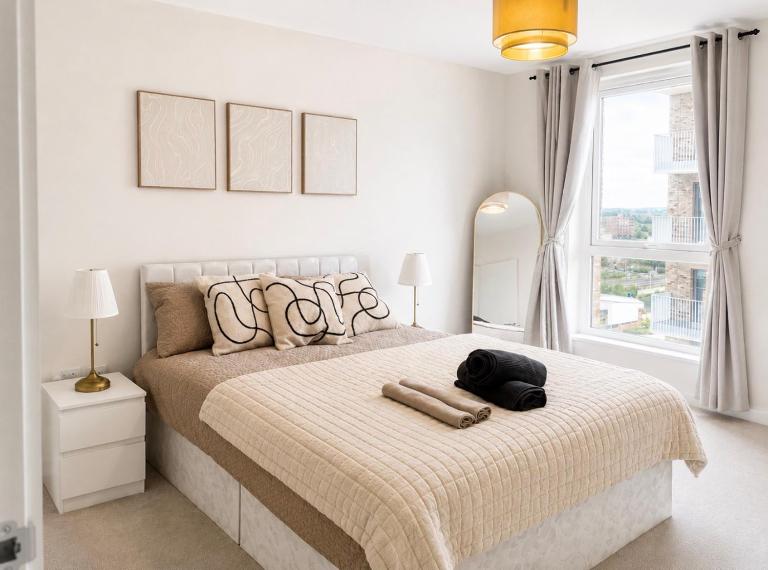 Luxury 1 Bed in Harrow, sleeps 5, 14 minutes from Wembley - Chambres d'hôtes Hatch End